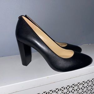 Michael Kors women’s block heel pump